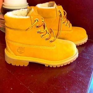 Kids timberland  boats size 13